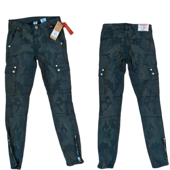 True Religion Denim - 🎉🎉HP🎉🎉🖤💚 NWT - True Religion Camo Jeans 💚🖤